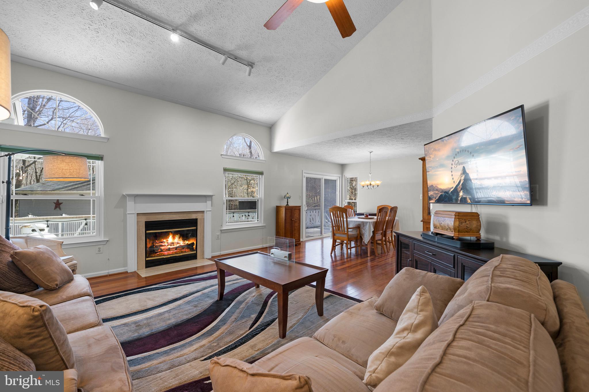 MEADOW OAKS - Residential