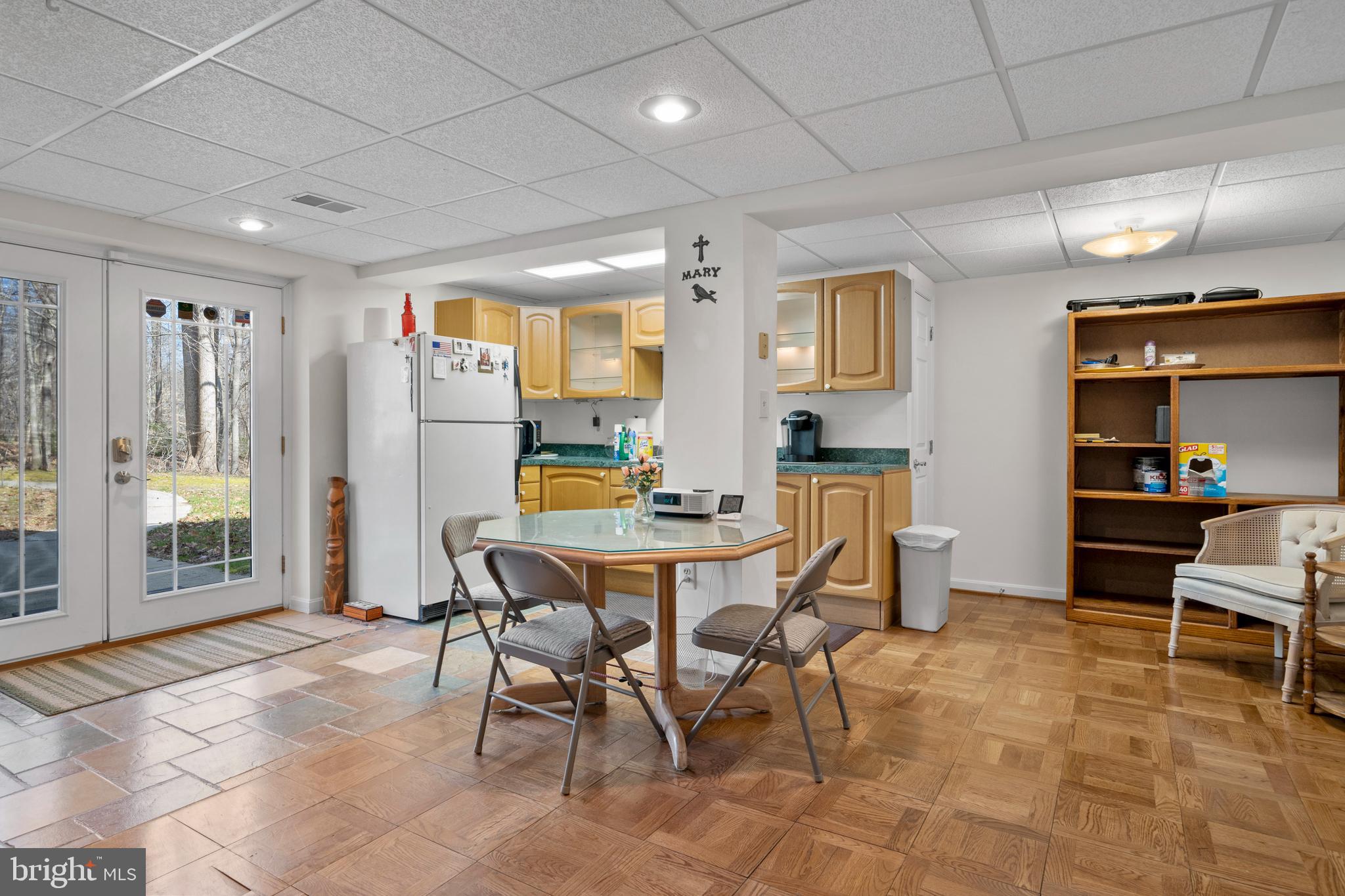 MEADOW OAKS - Residential