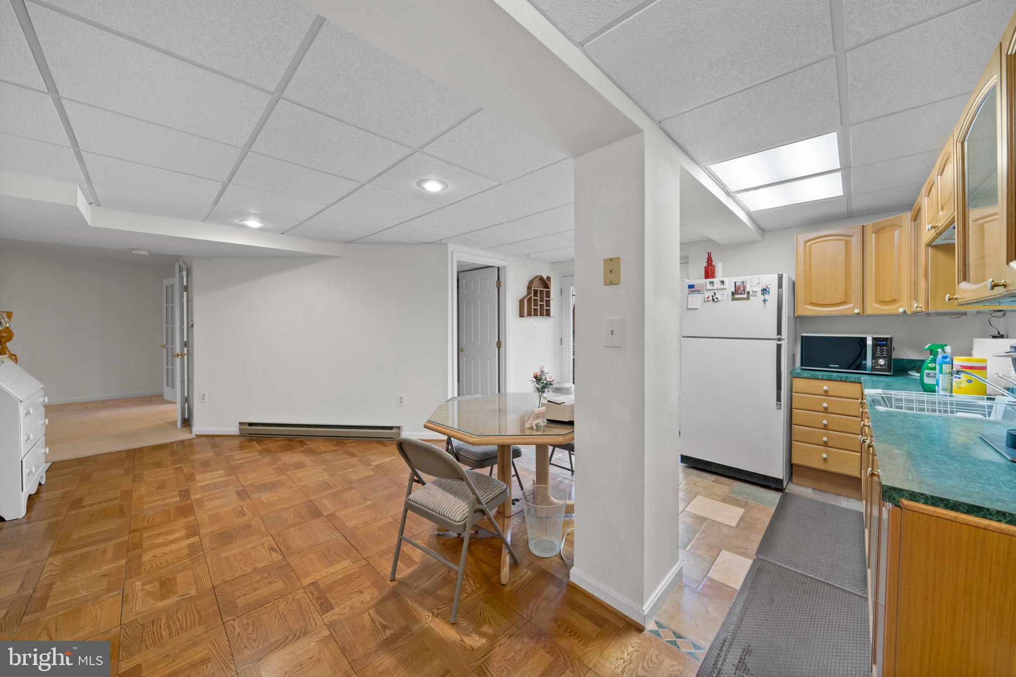 MEADOW OAKS - Residential