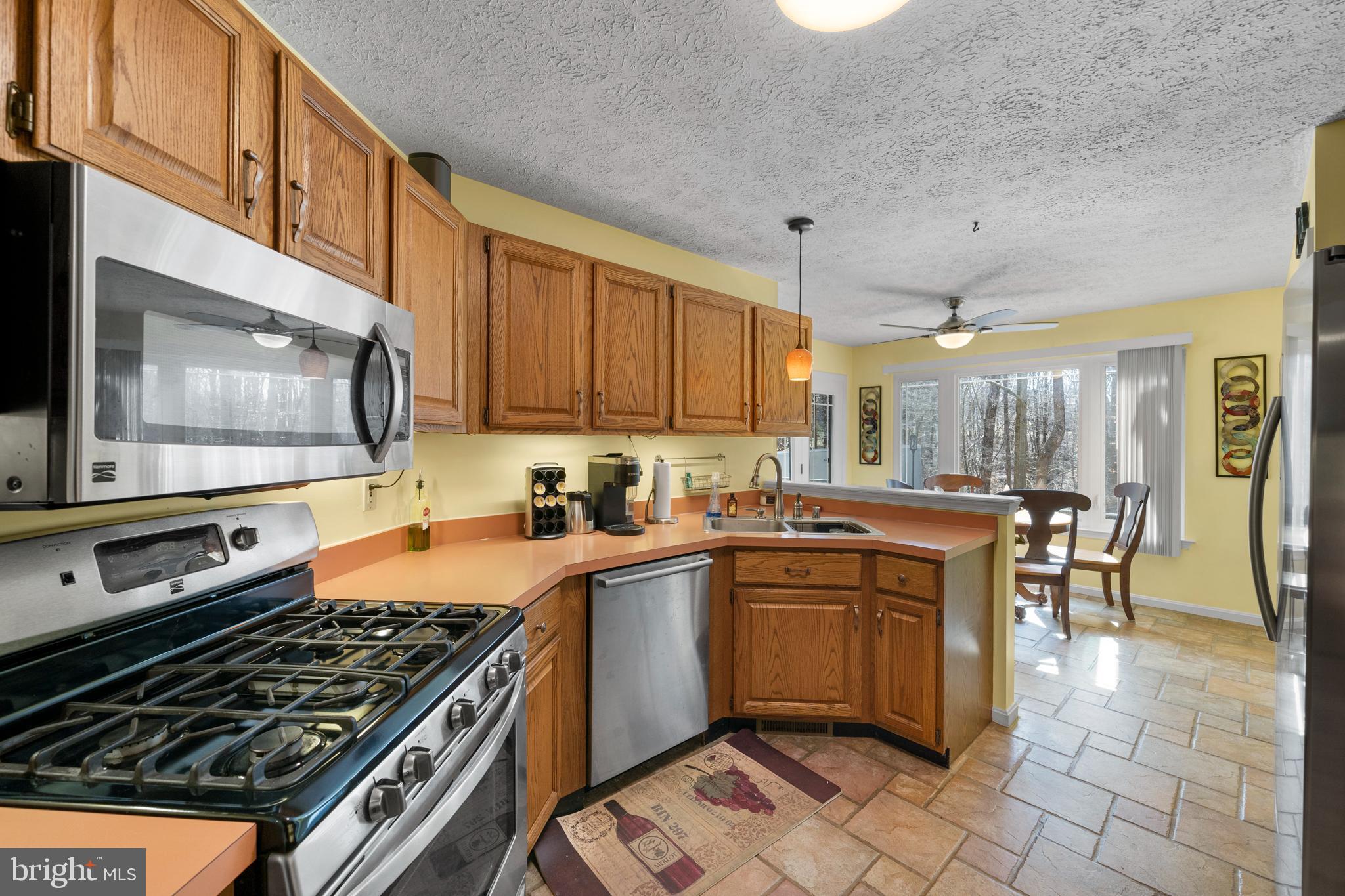 MEADOW OAKS - Residential