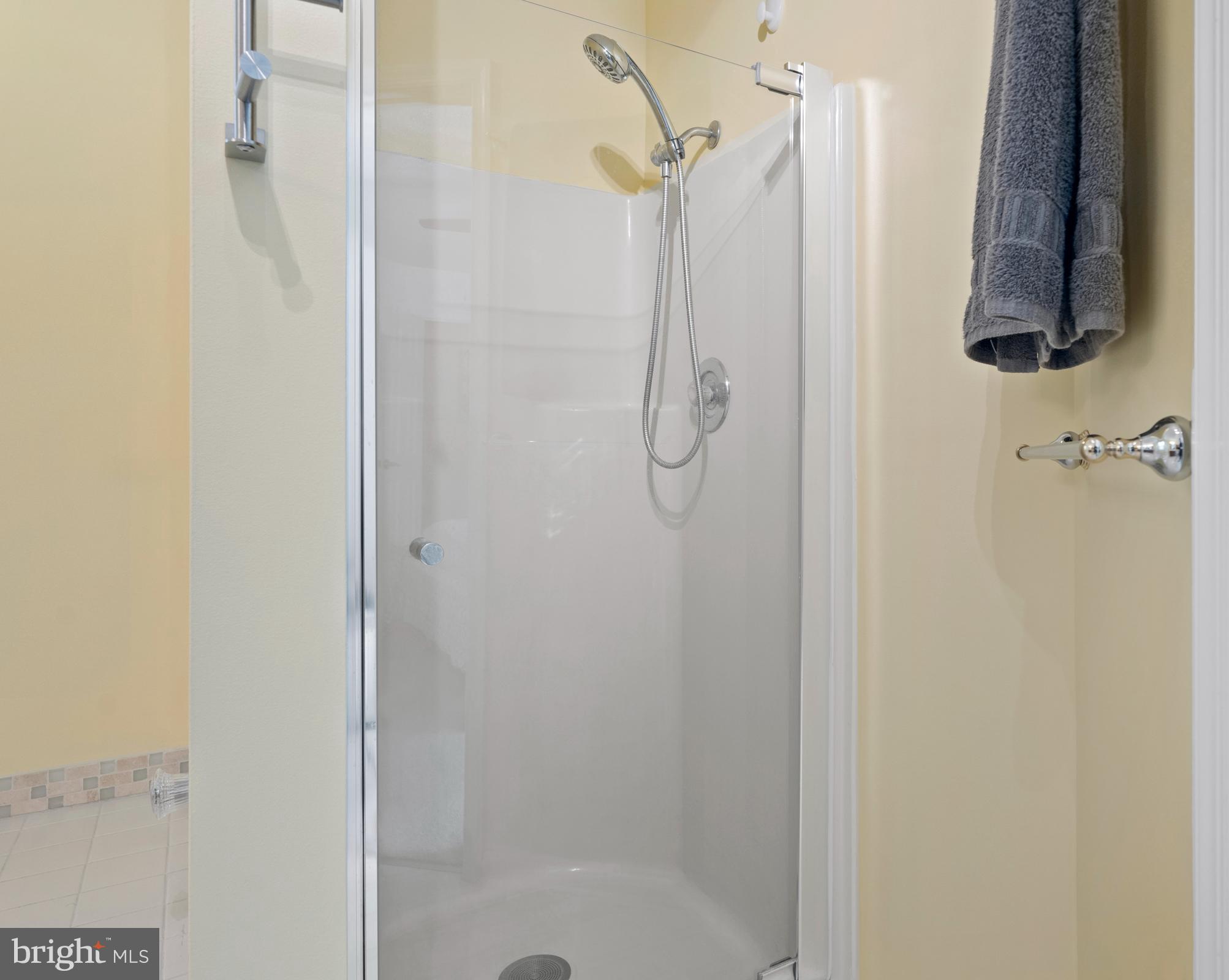 MEADOW OAKS - Residential