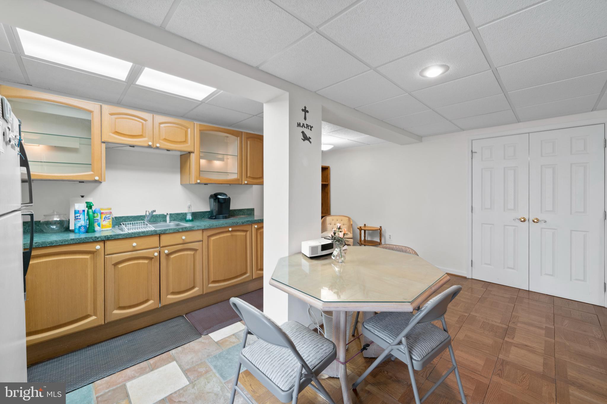 MEADOW OAKS - Residential