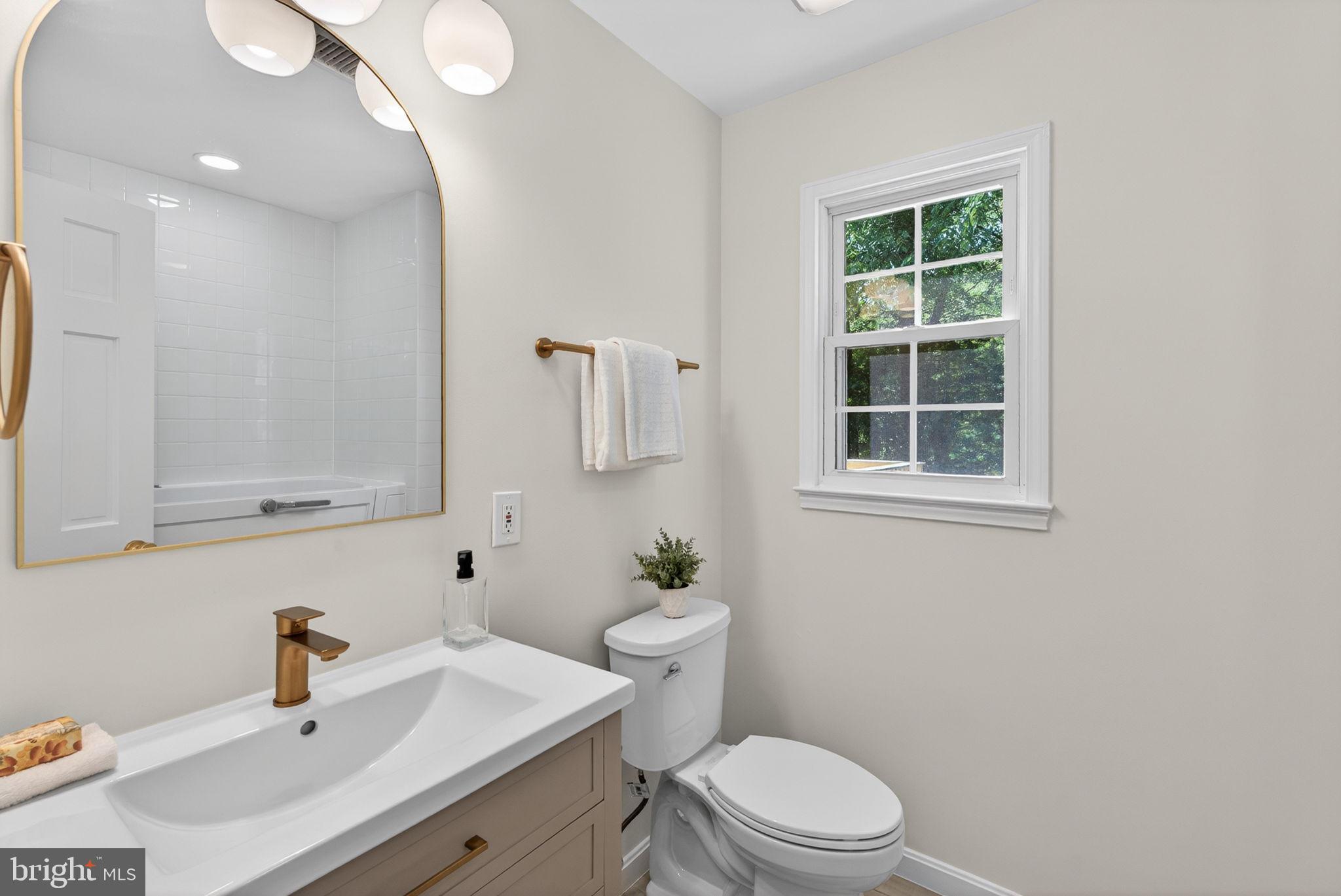 CANTERBURY WOODS - Residential