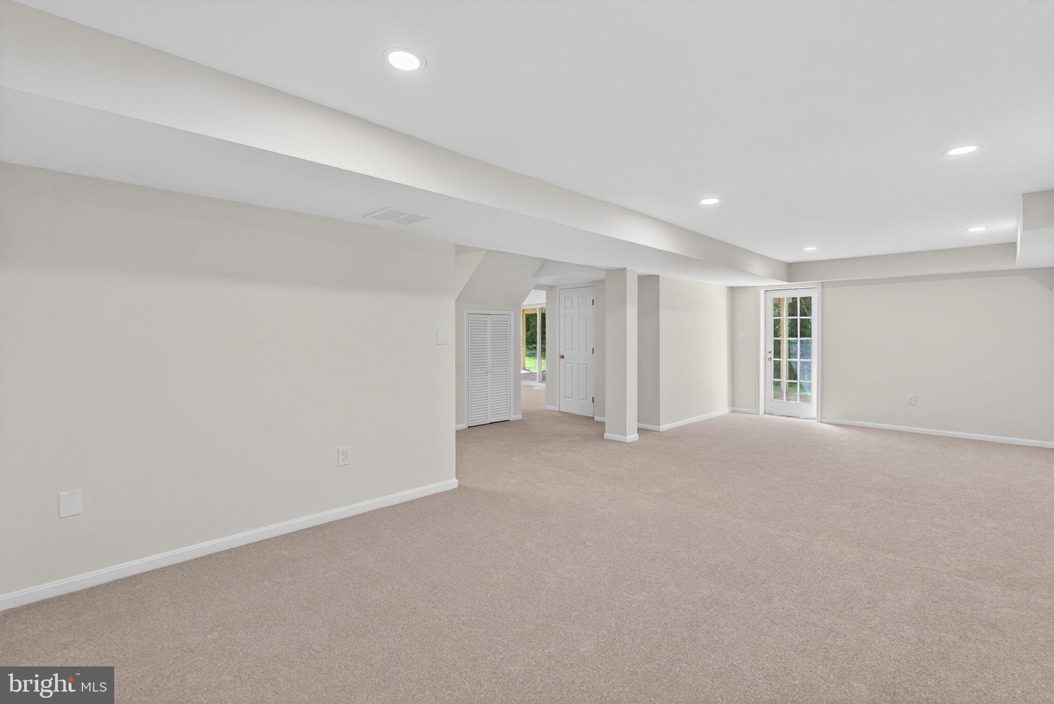 CANTERBURY WOODS - Residential