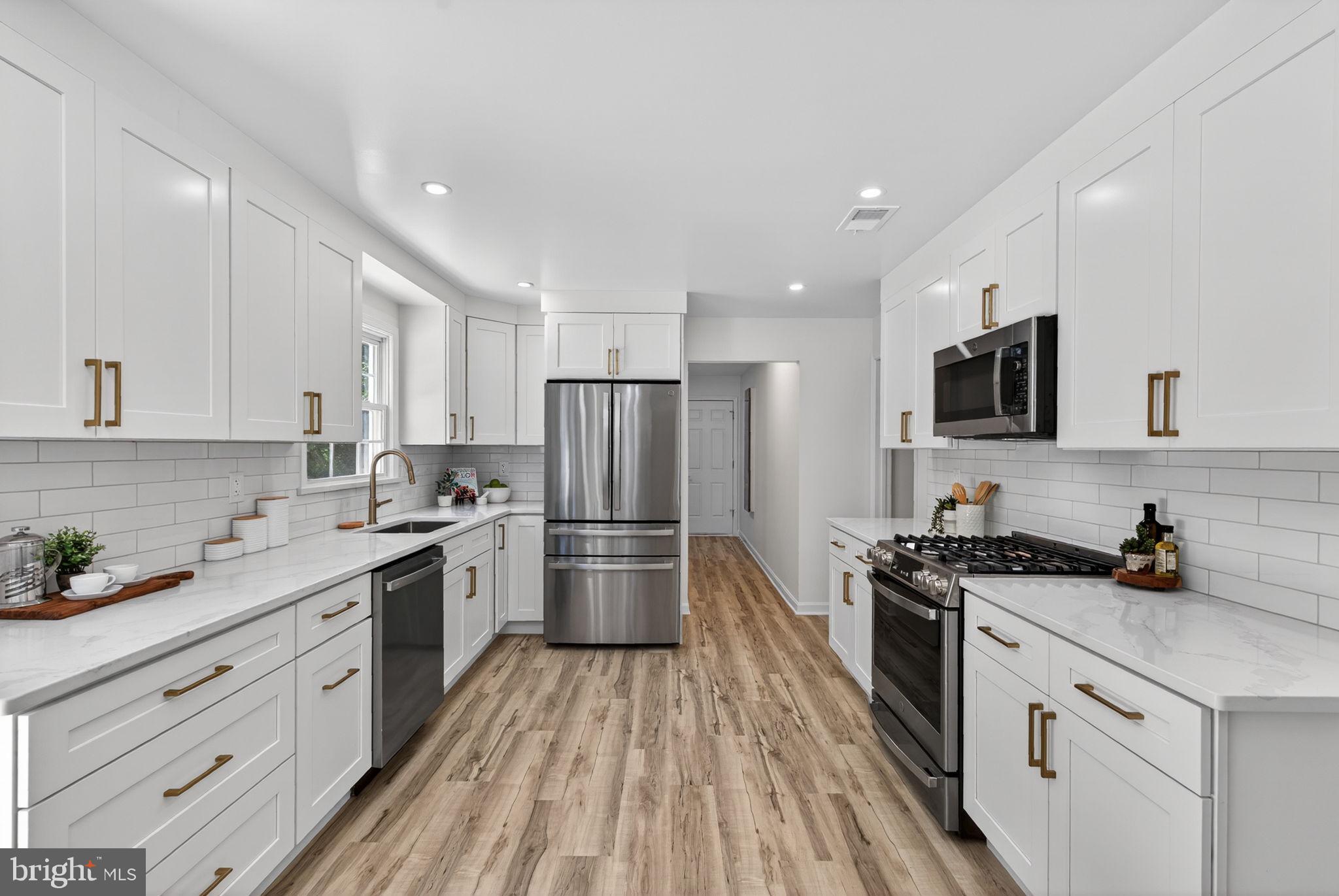 CANTERBURY WOODS - Residential