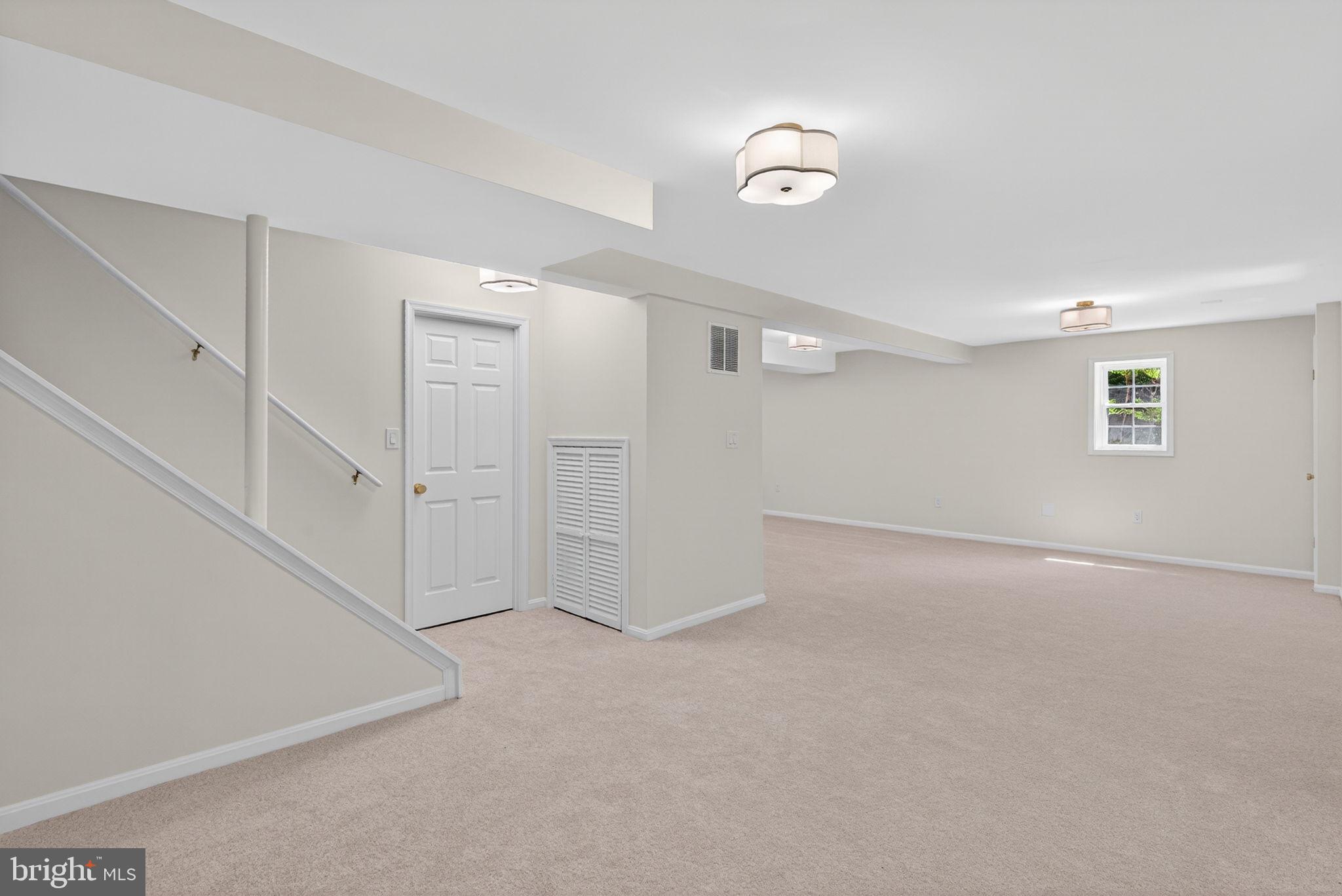 CANTERBURY WOODS - Residential