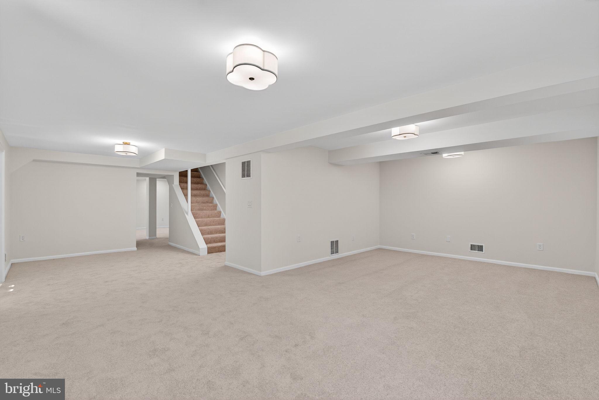 CANTERBURY WOODS - Residential