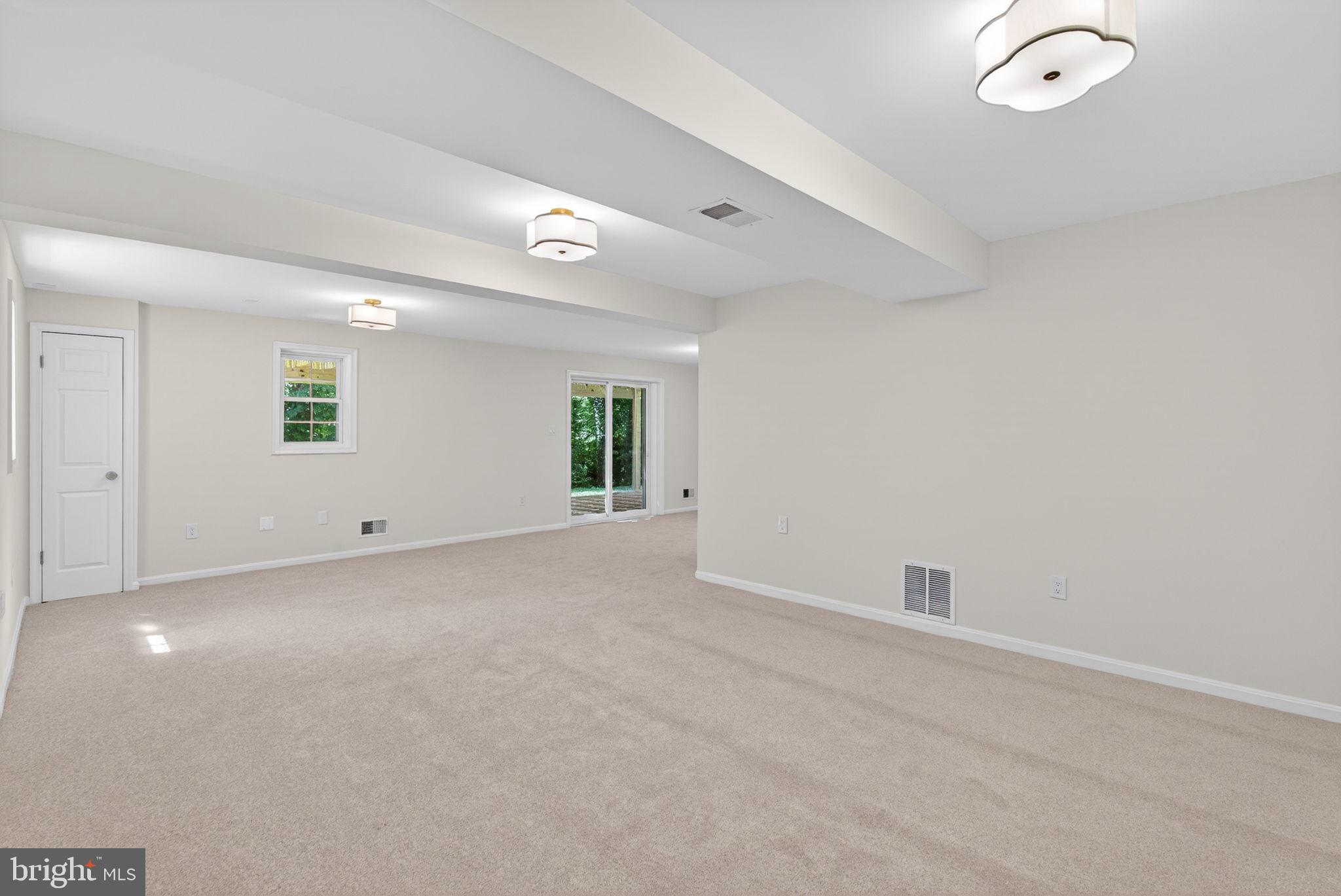 CANTERBURY WOODS - Residential