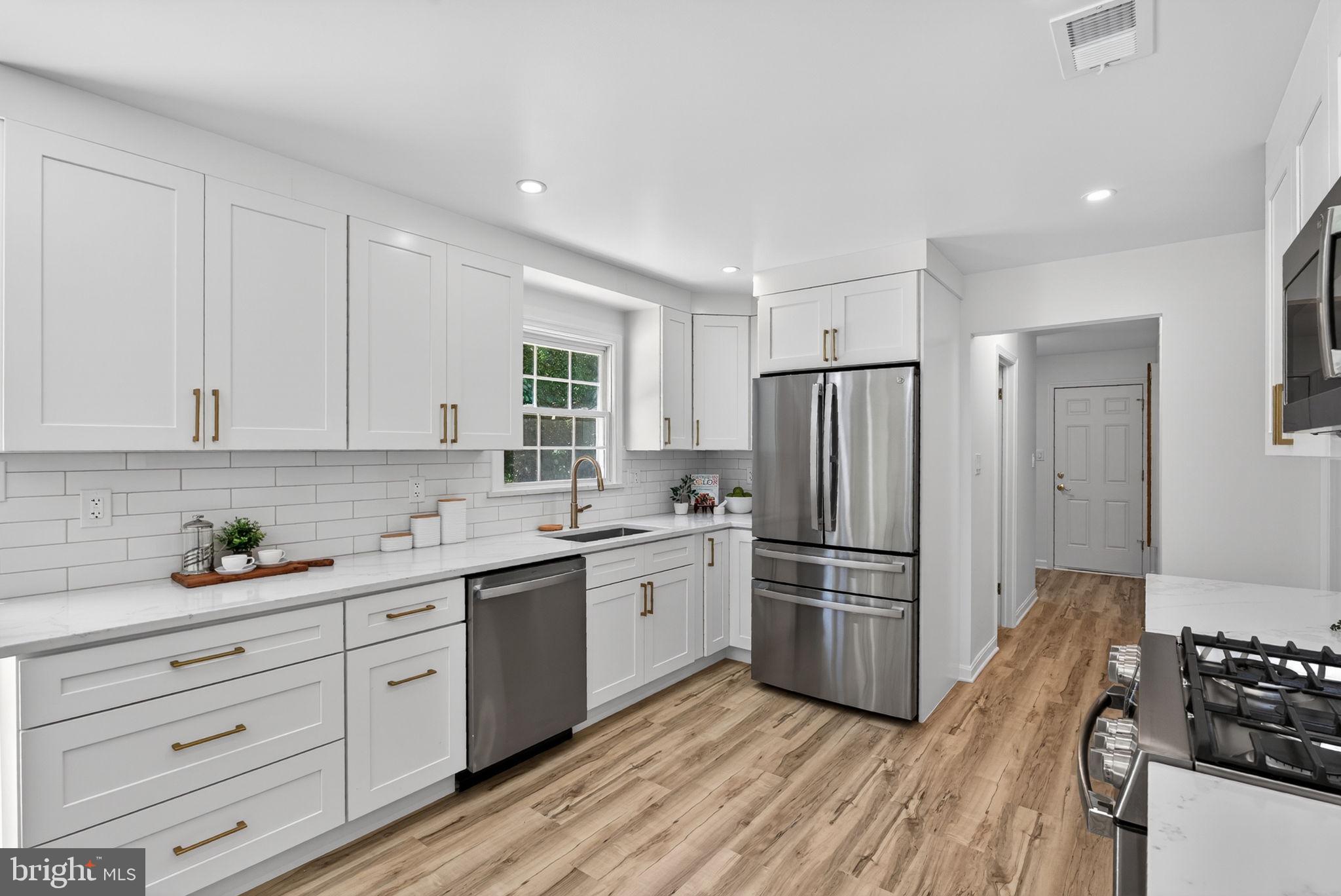 CANTERBURY WOODS - Residential