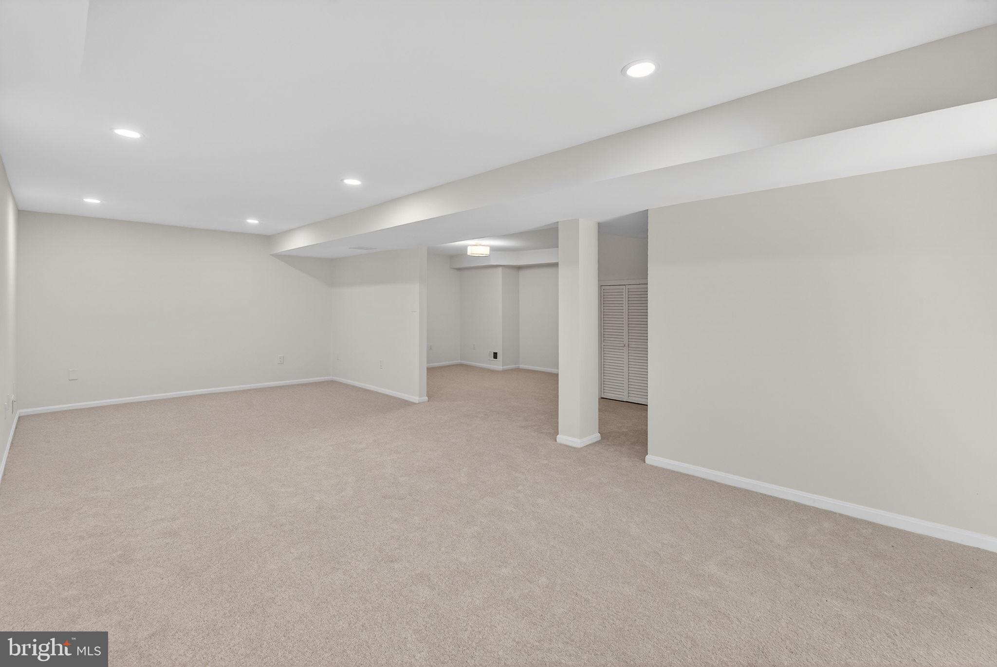 CANTERBURY WOODS - Residential