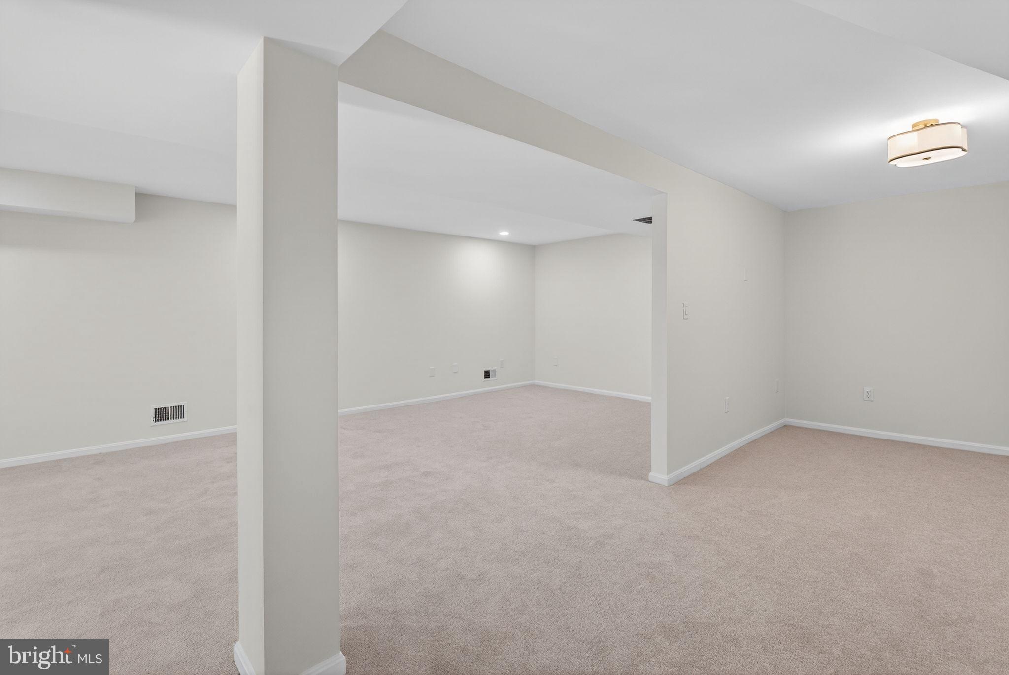CANTERBURY WOODS - Residential