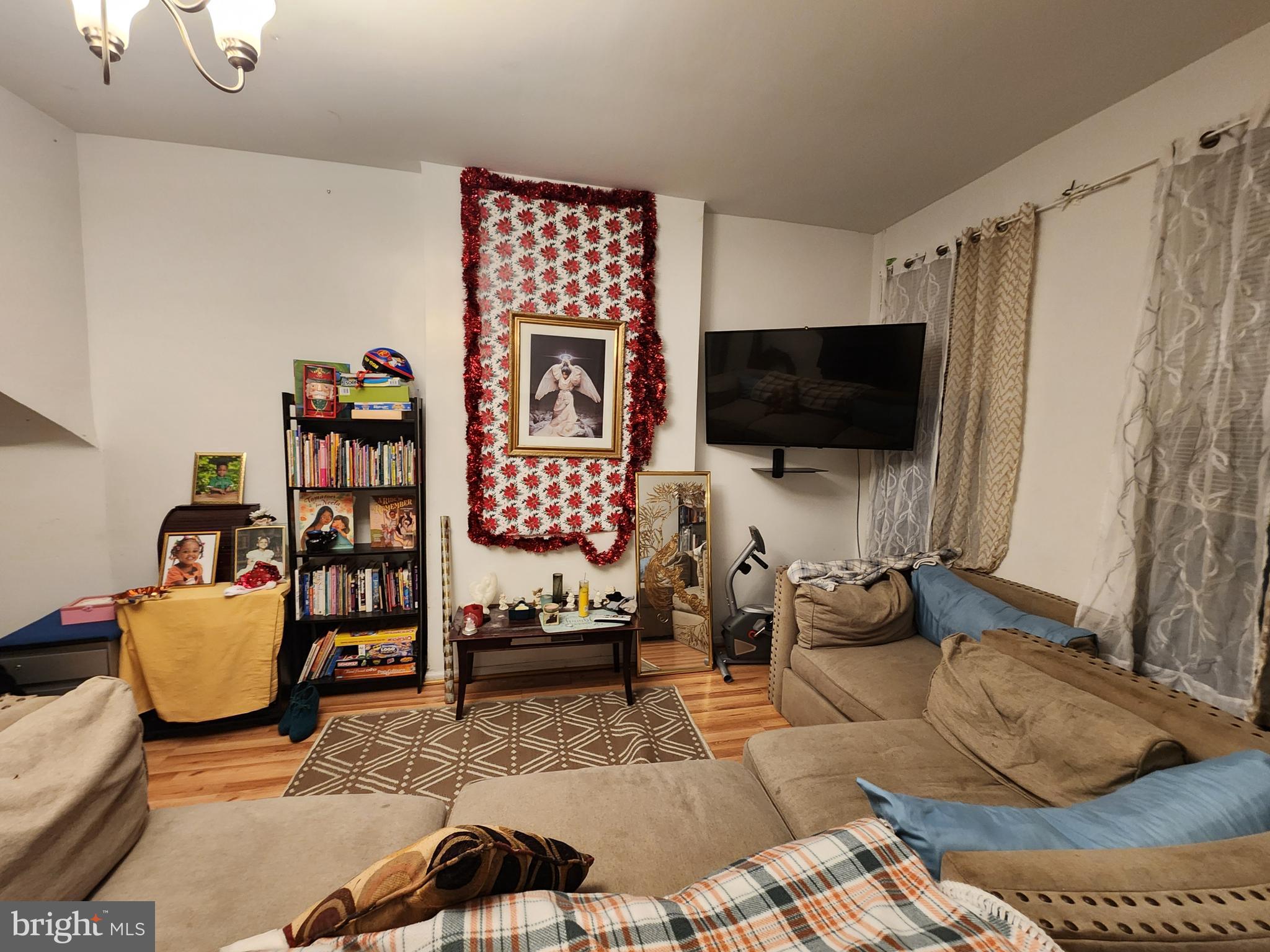 3027 WALBROOK AVENUE