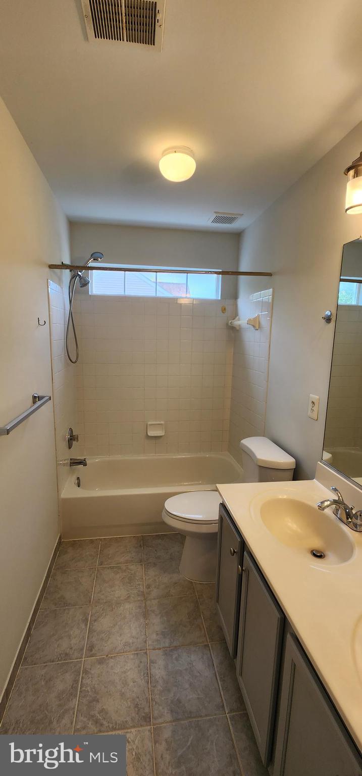 LOWES ISLAND - Residential Lease