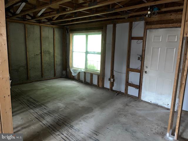 HUNTSMAN CONDO - Residential