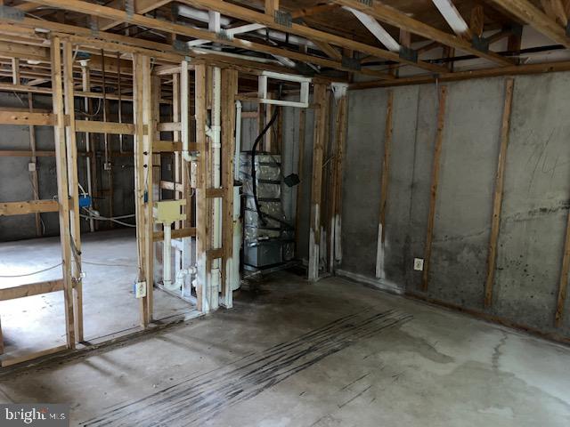 HUNTSMAN CONDO - Residential