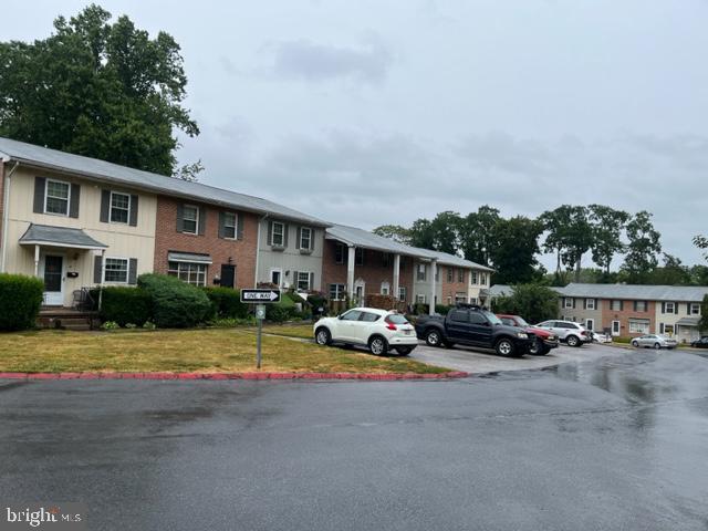 HUNTSMAN CONDO - Residential