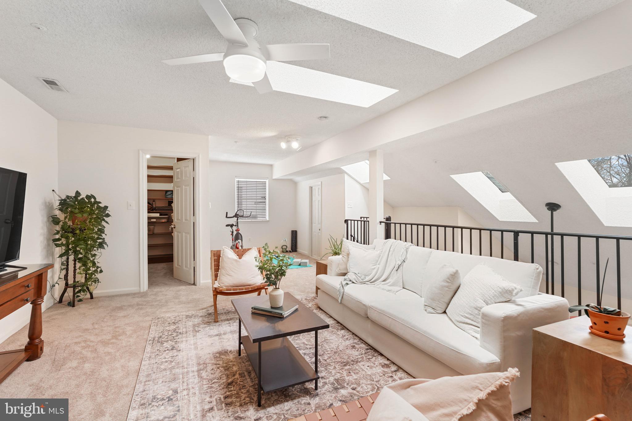 CHURCHILL VIEW - Residential