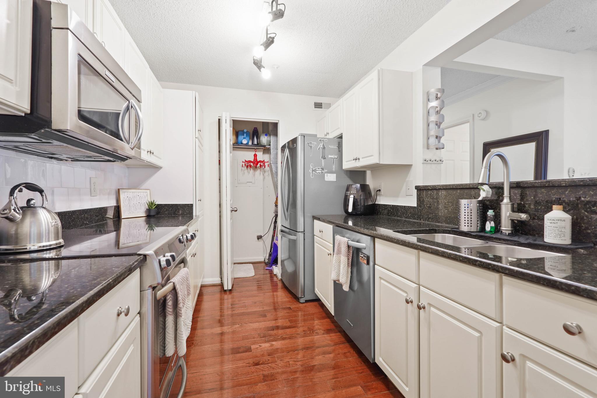 CHURCHILL VIEW - Residential