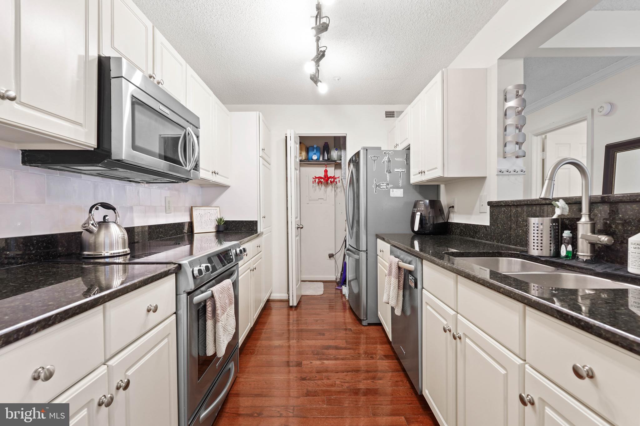 CHURCHILL VIEW - Residential