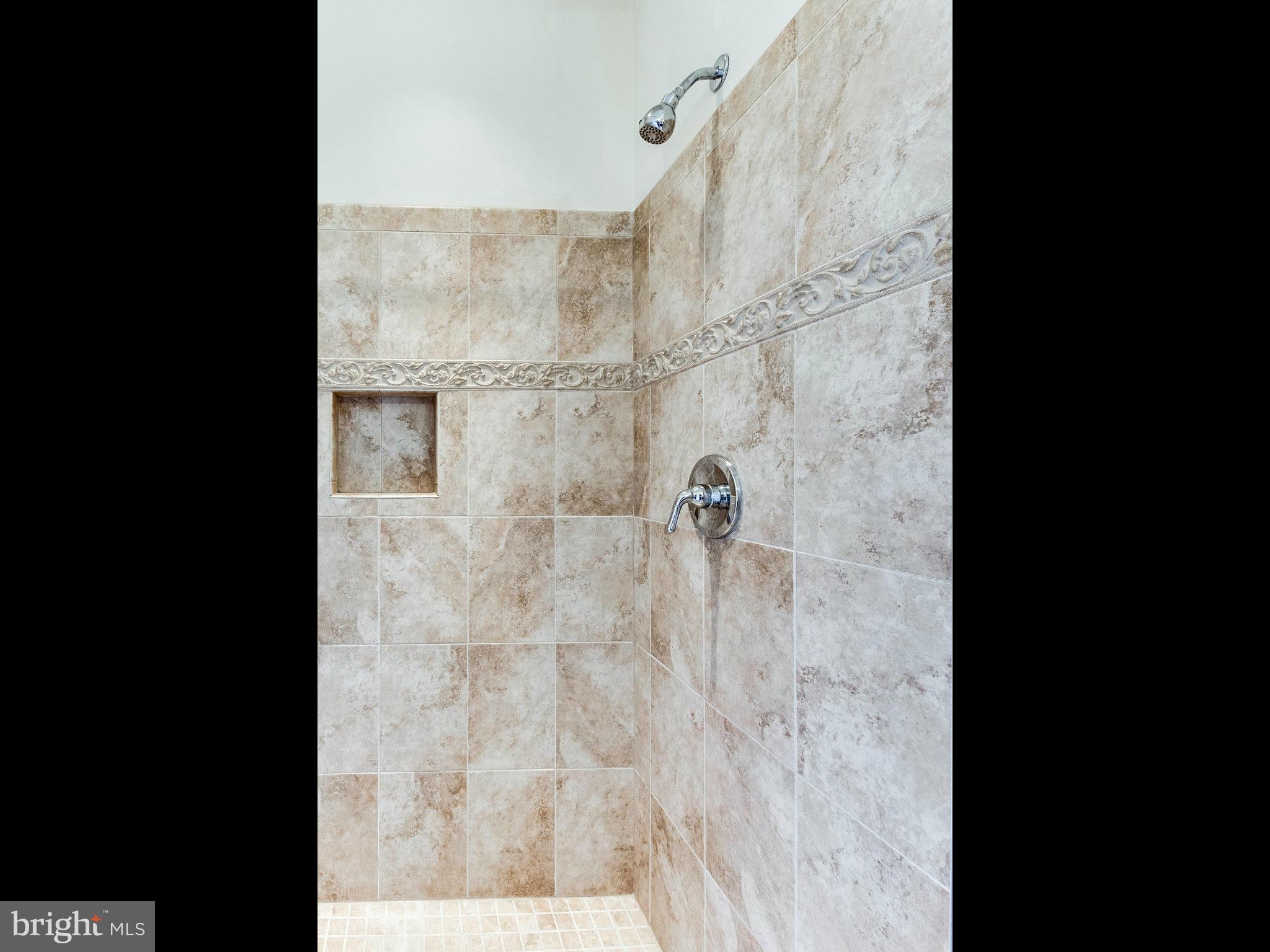 CHARLESTON SQUARE TOWNHM - Residential