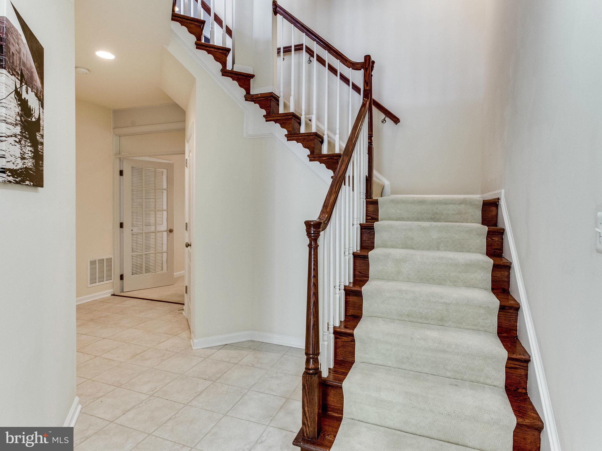 CHARLESTON SQUARE TOWNHM - Residential