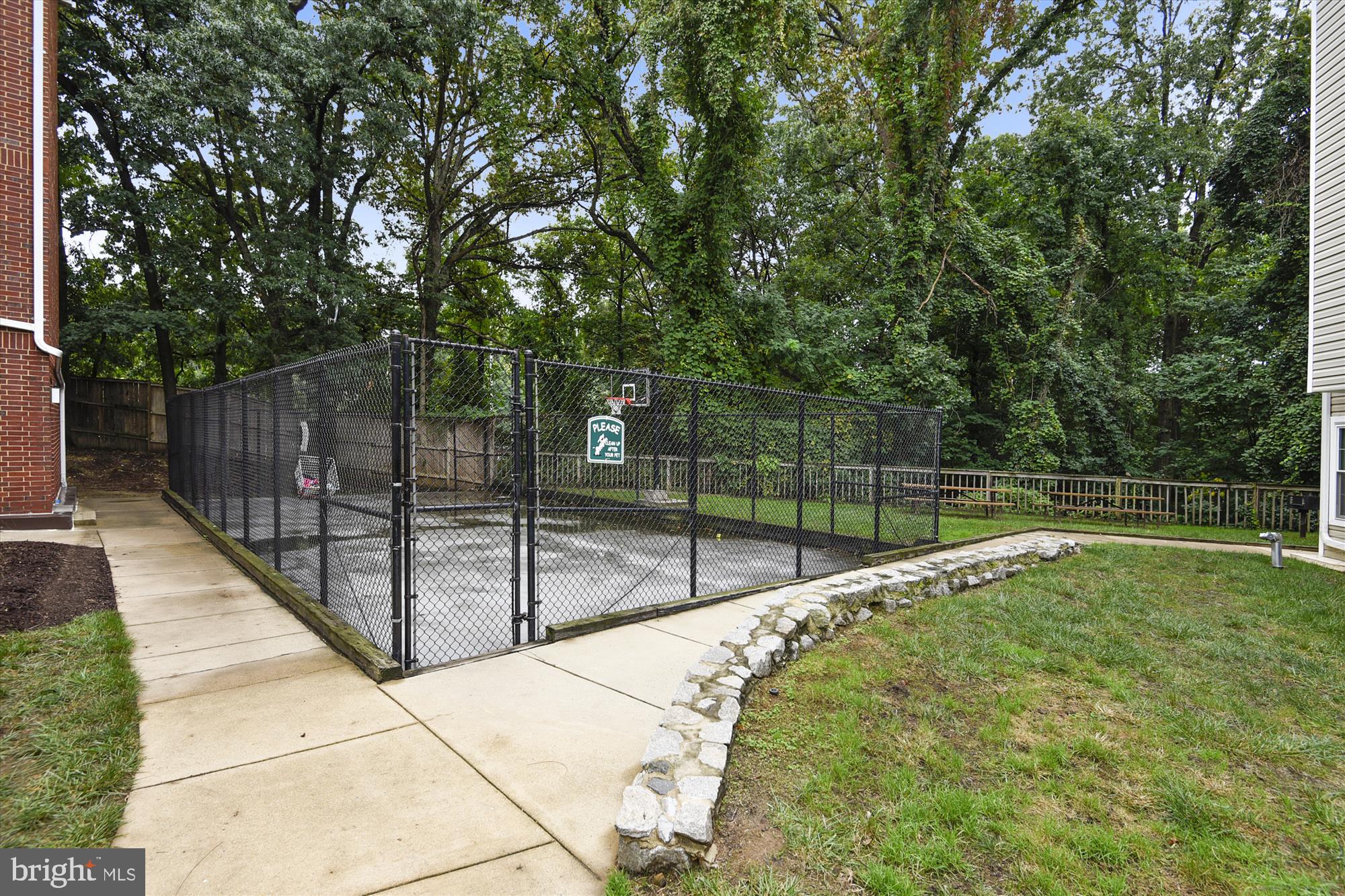 POINTE AT PARK CENTER - Residential Lease