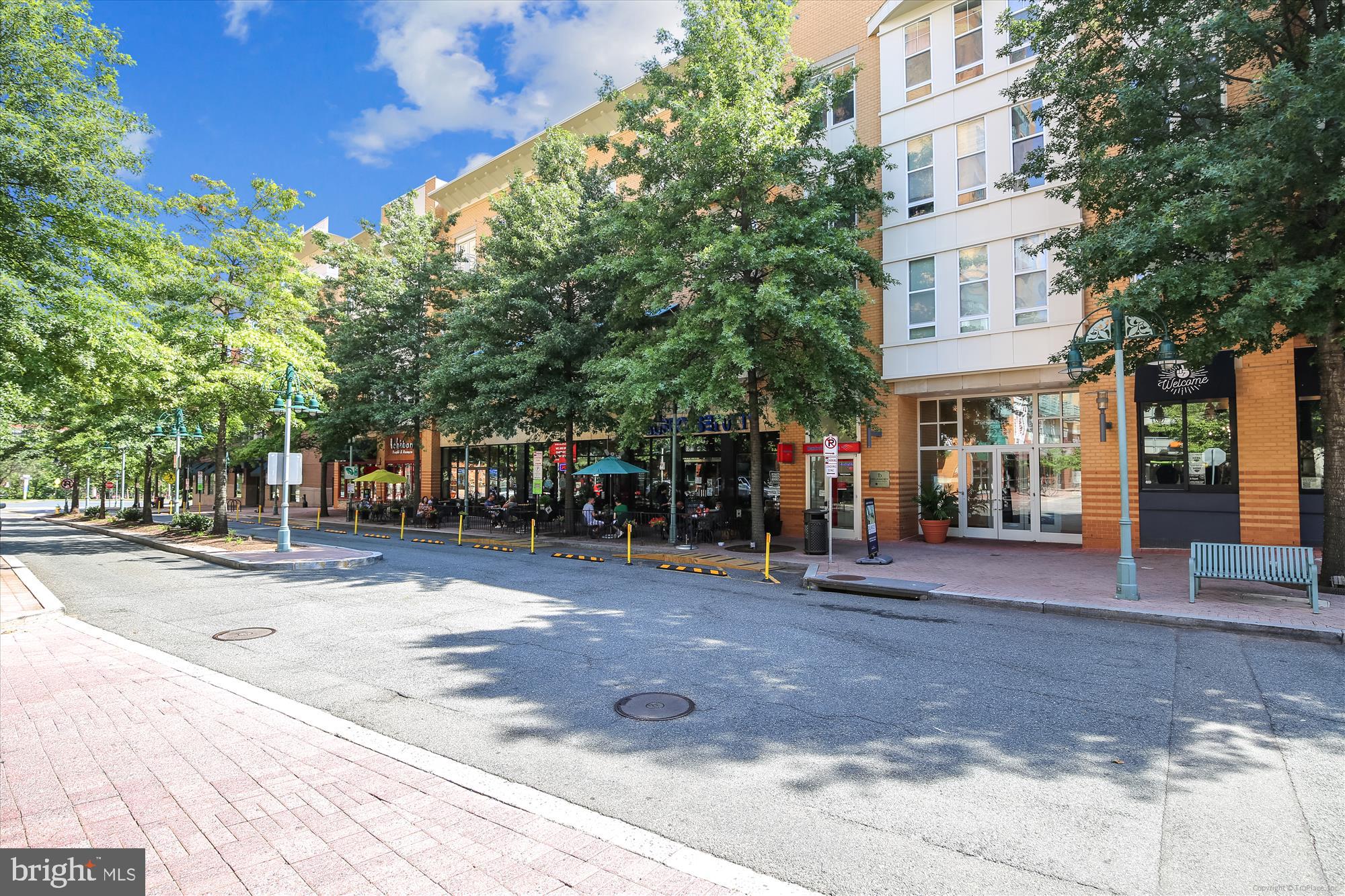 POINTE AT PARK CENTER - Residential Lease