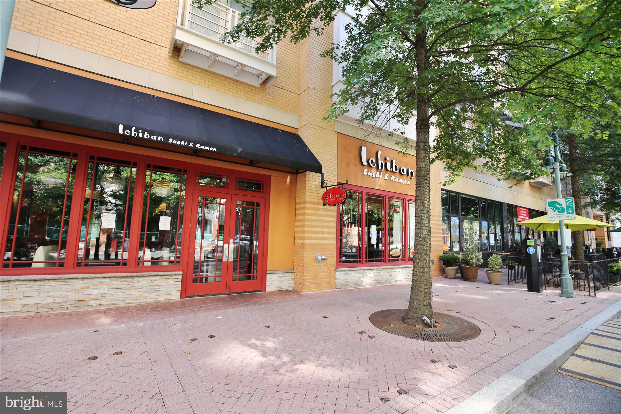 POINTE AT PARK CENTER - Residential Lease