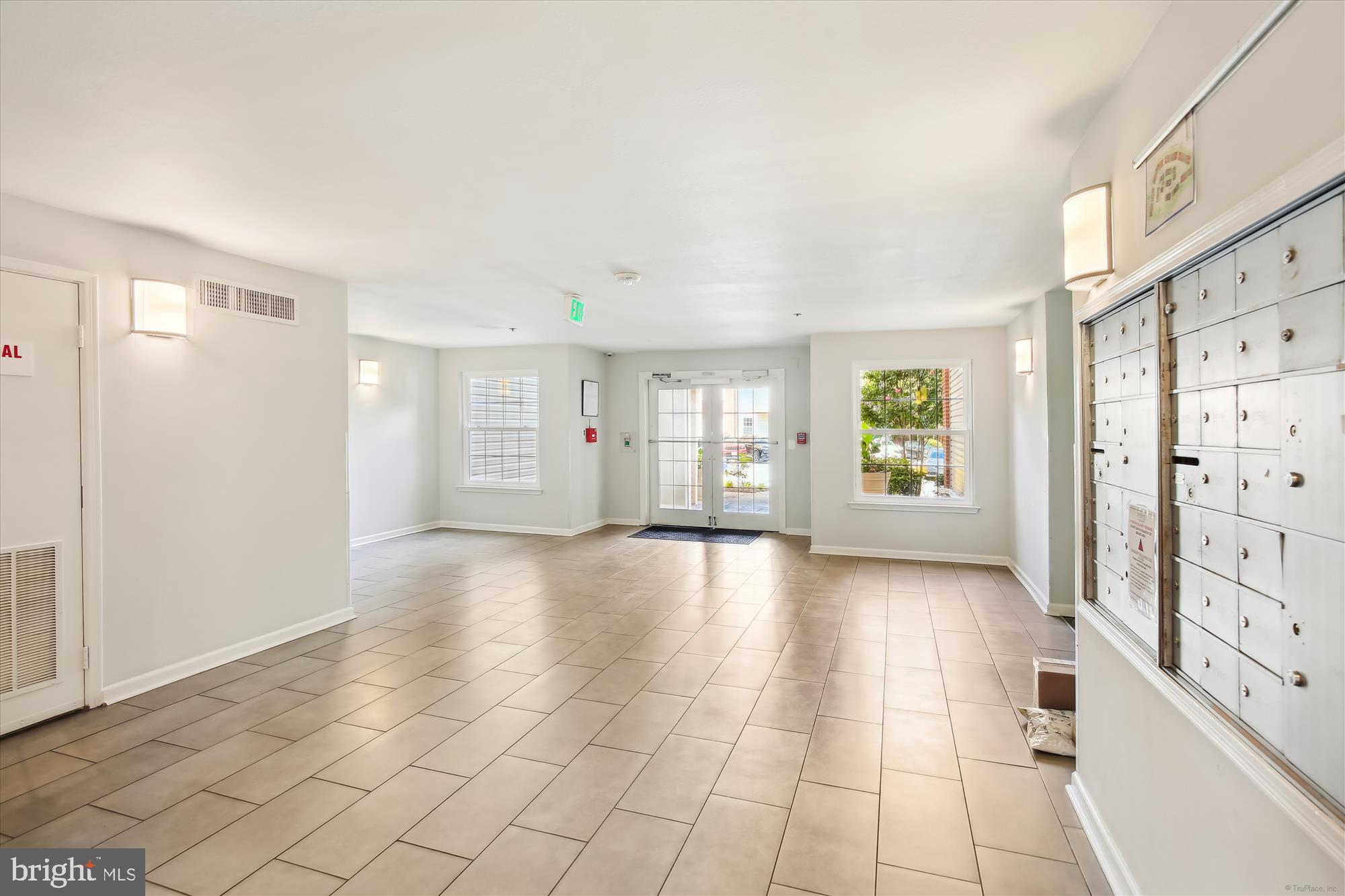 POINTE AT PARK CENTER - Residential Lease