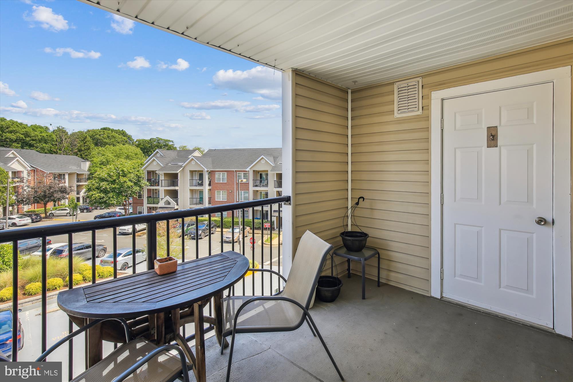 POINTE AT PARK CENTER - Residential Lease