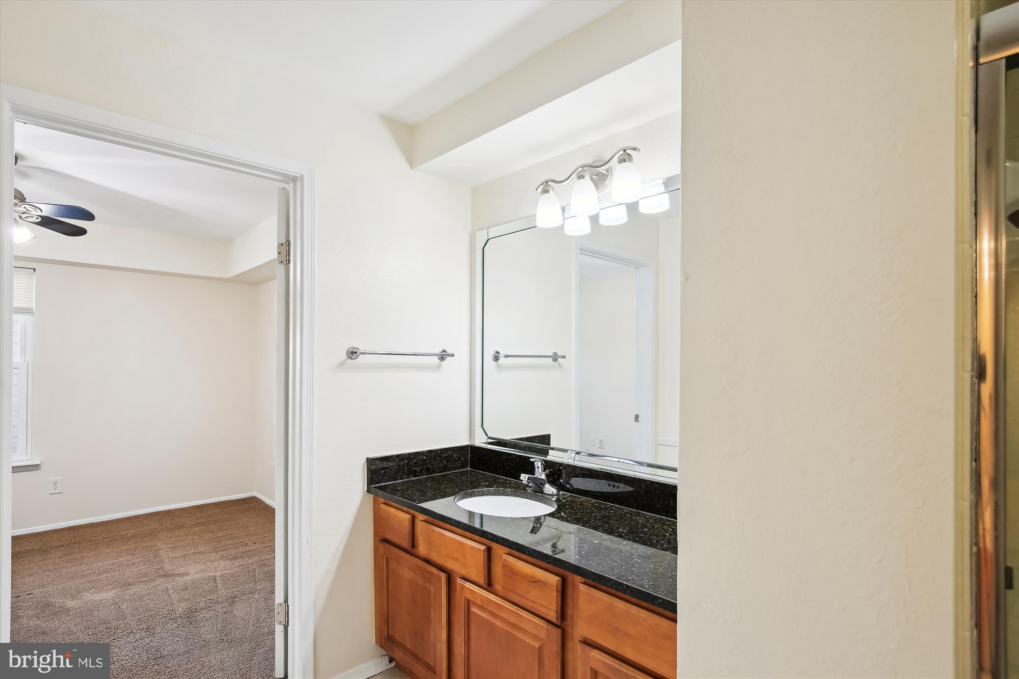 POINTE AT PARK CENTER - Residential Lease