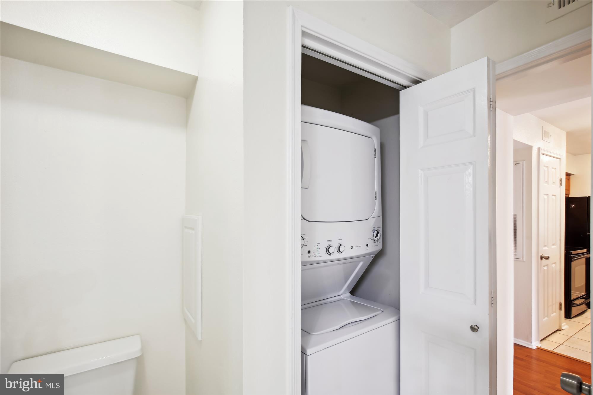 POINTE AT PARK CENTER - Residential Lease