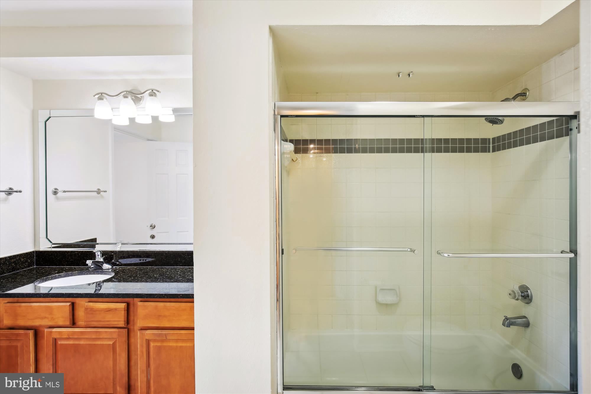 POINTE AT PARK CENTER - Residential Lease