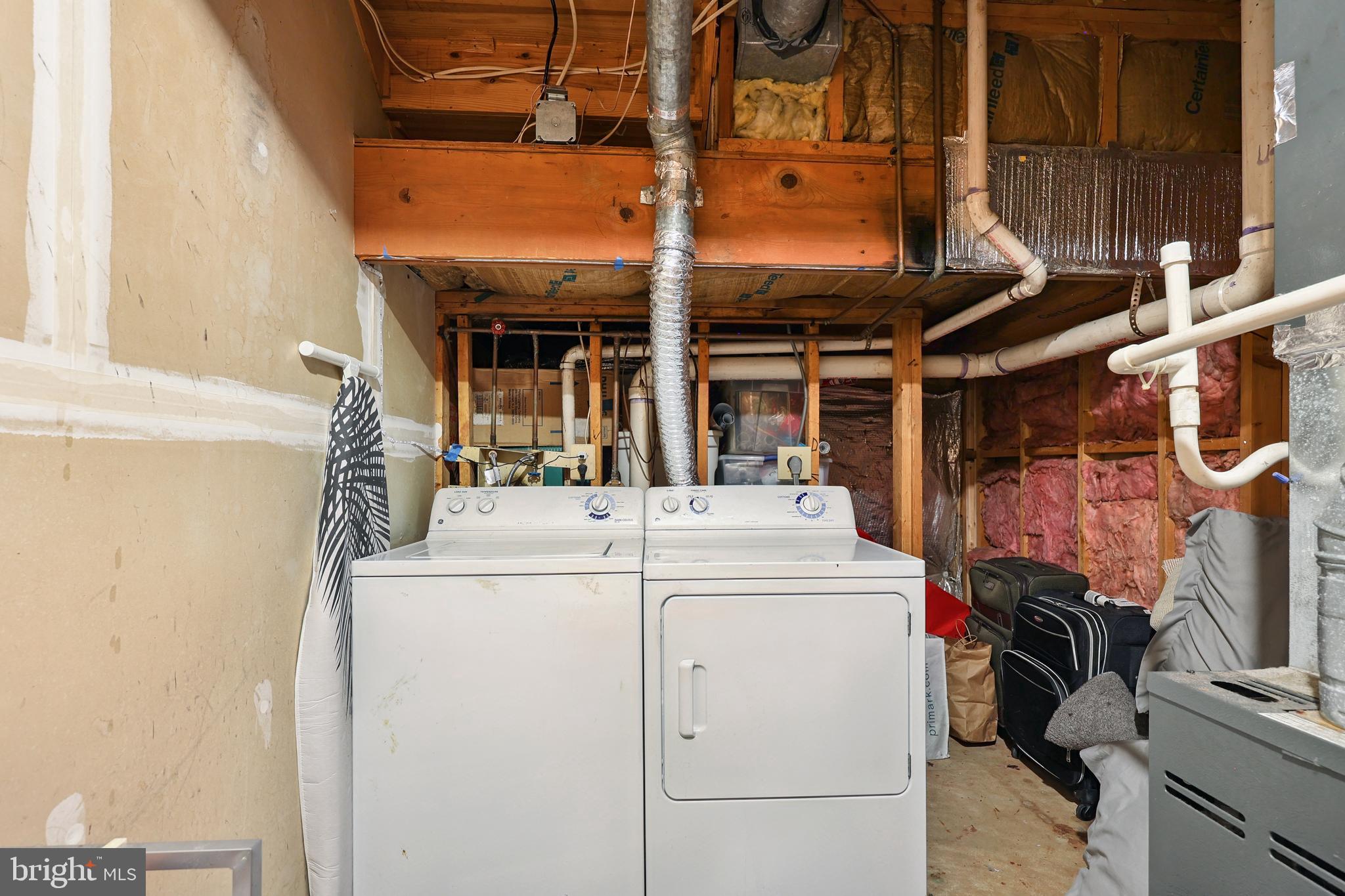 ASHBURN VILLAGE - Residential