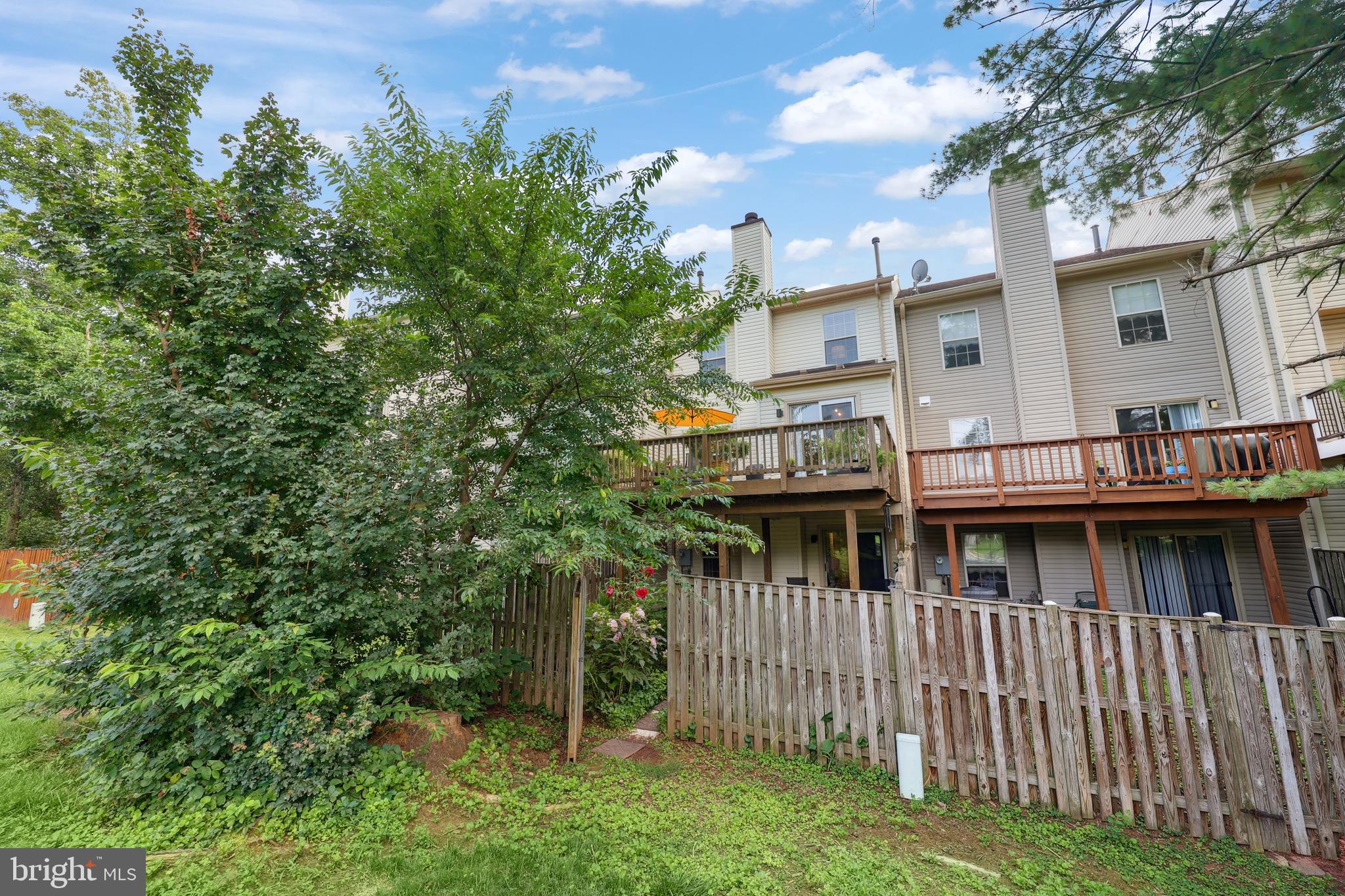 ASHBURN VILLAGE - Residential