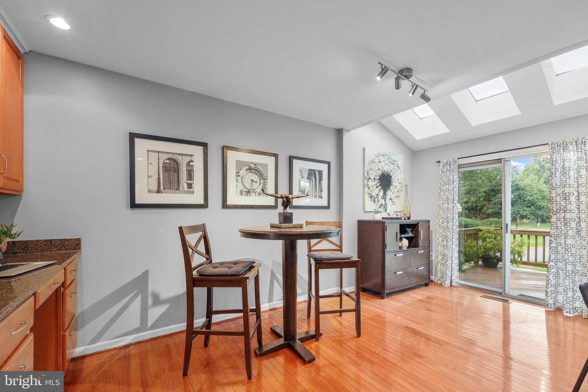 ASHBURN VILLAGE - Residential