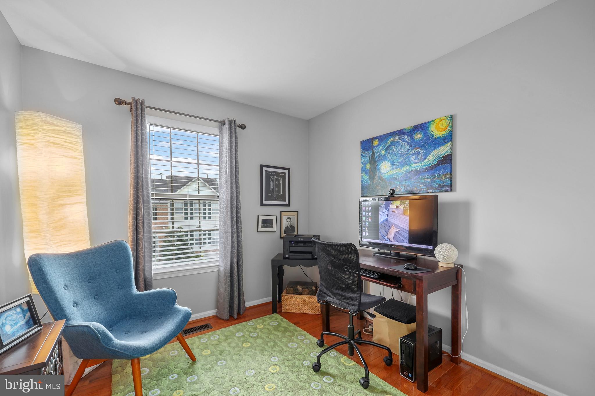 ASHBURN VILLAGE - Residential