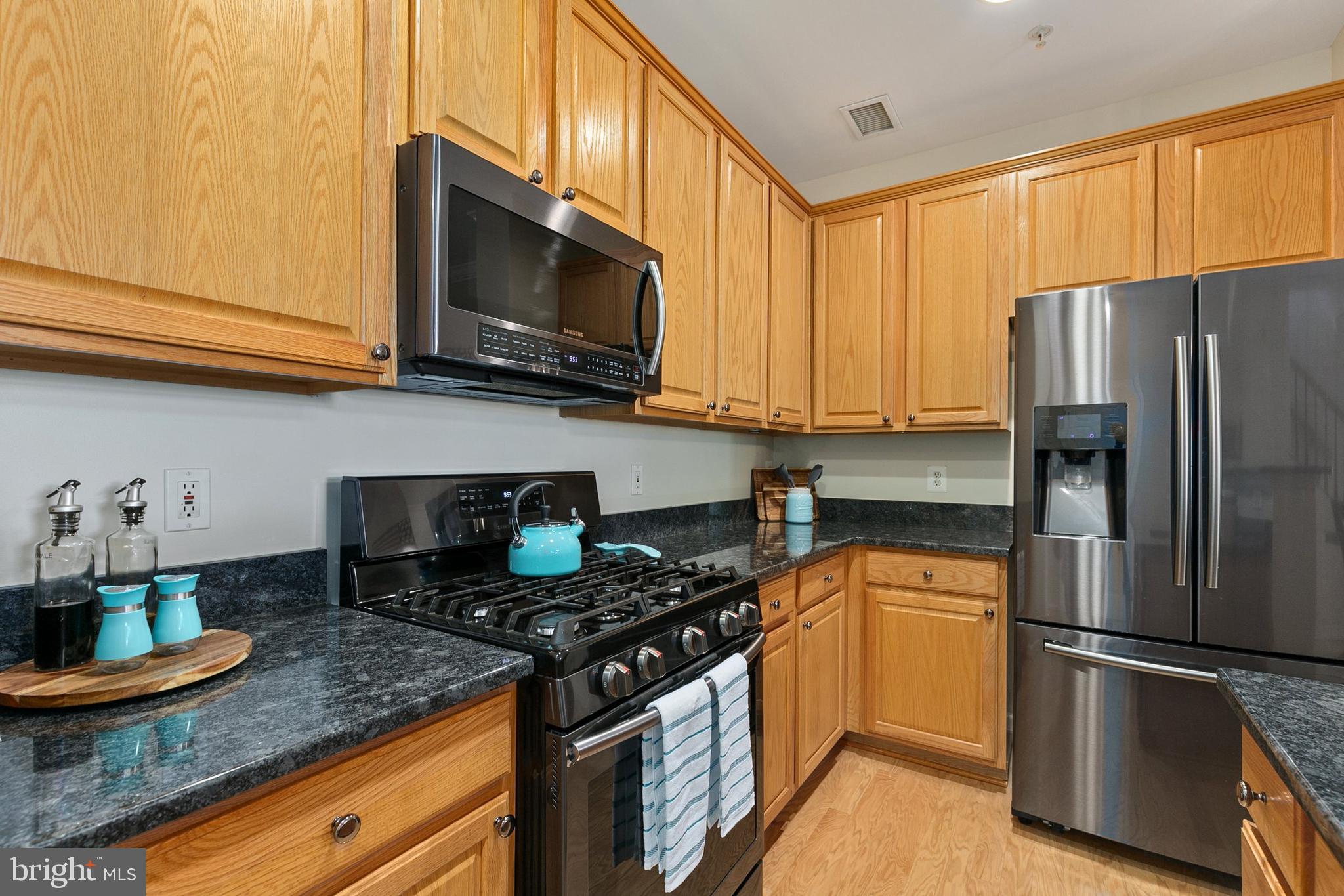 LAKELANDS - Residential