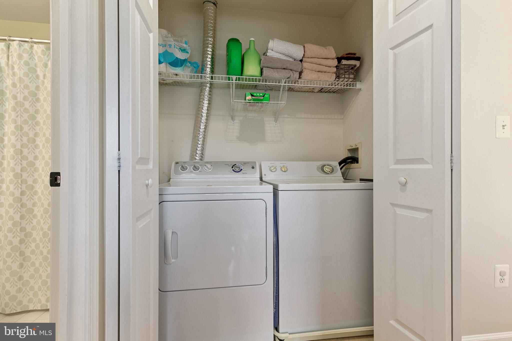 LAKELANDS - Residential