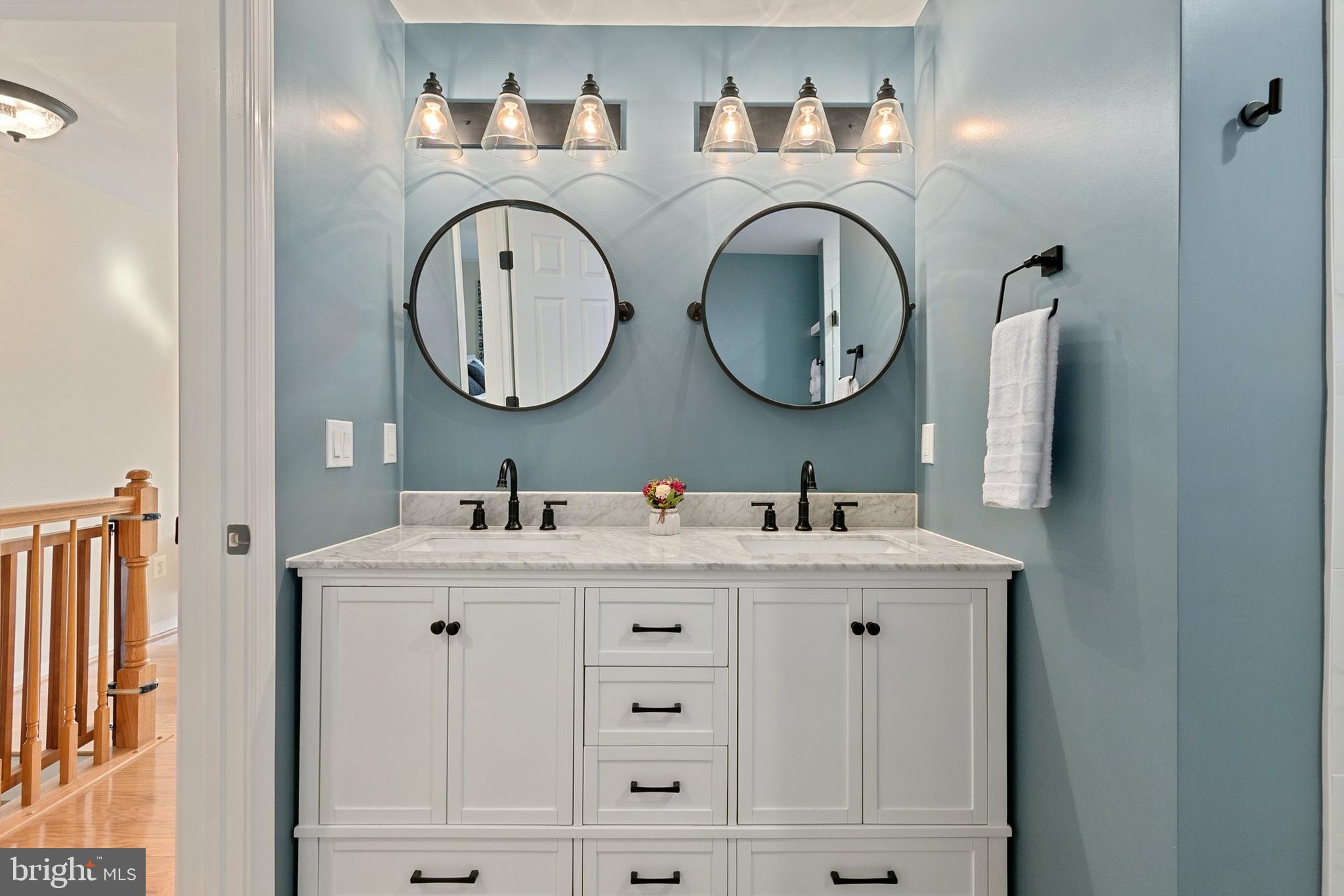 LAKELANDS - Residential