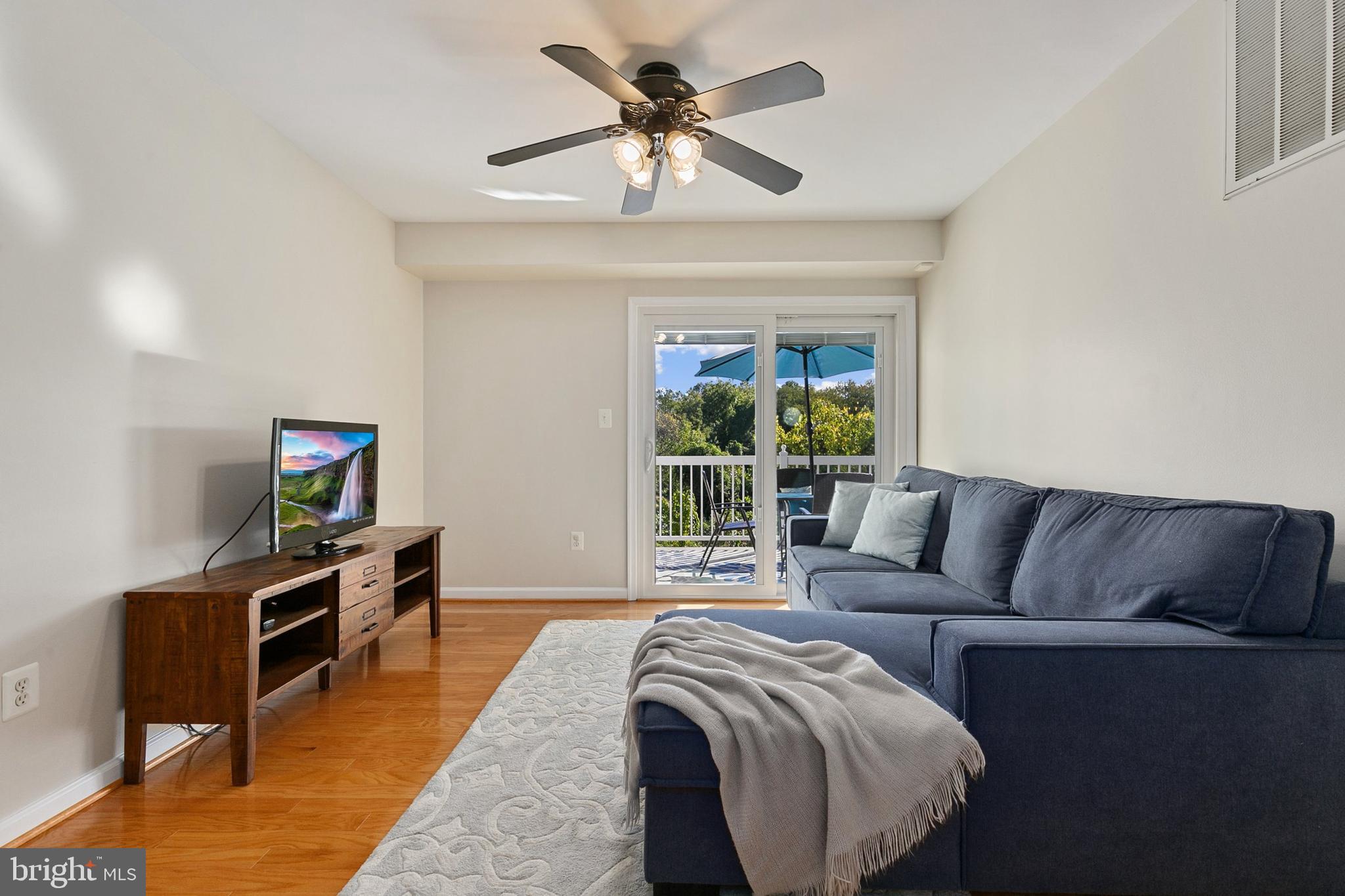 LAKELANDS - Residential