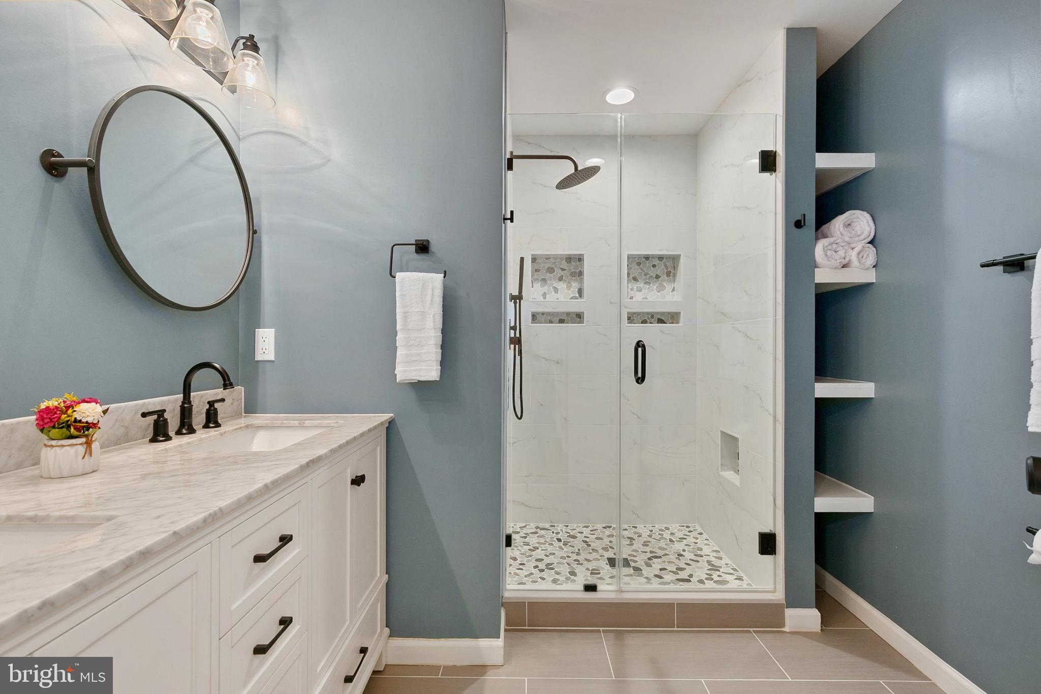 LAKELANDS - Residential