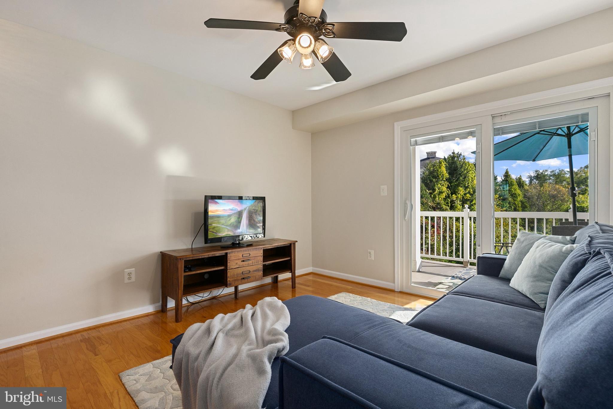 LAKELANDS - Residential