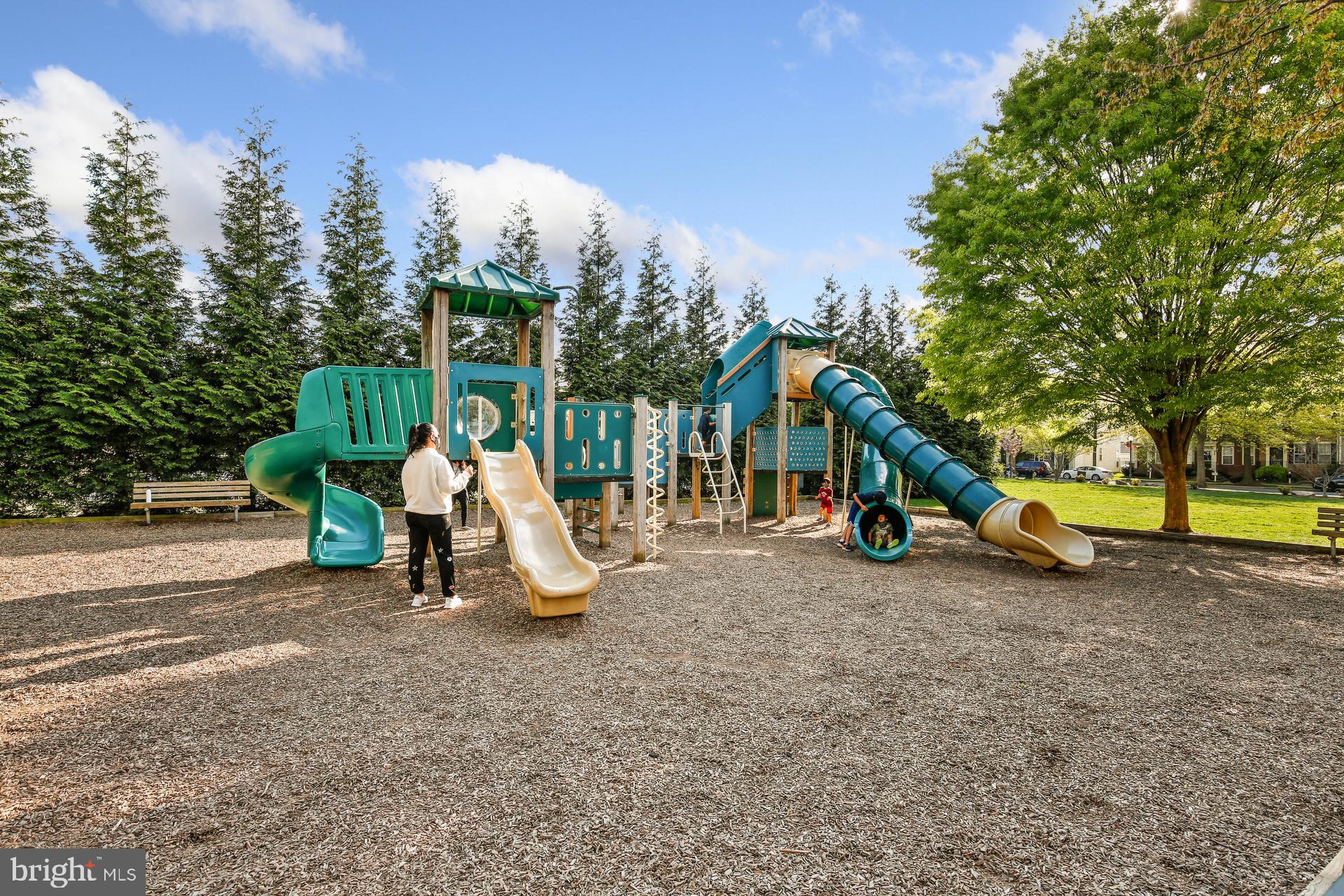 LAKELANDS - Residential