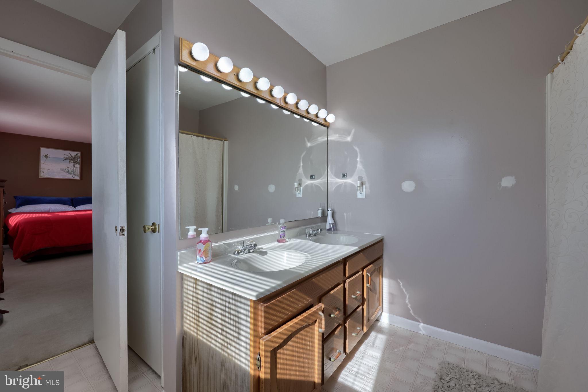 KENDALE HEIGHTS - Residential