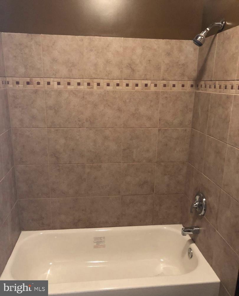 BOOTH-BOYD - Residential