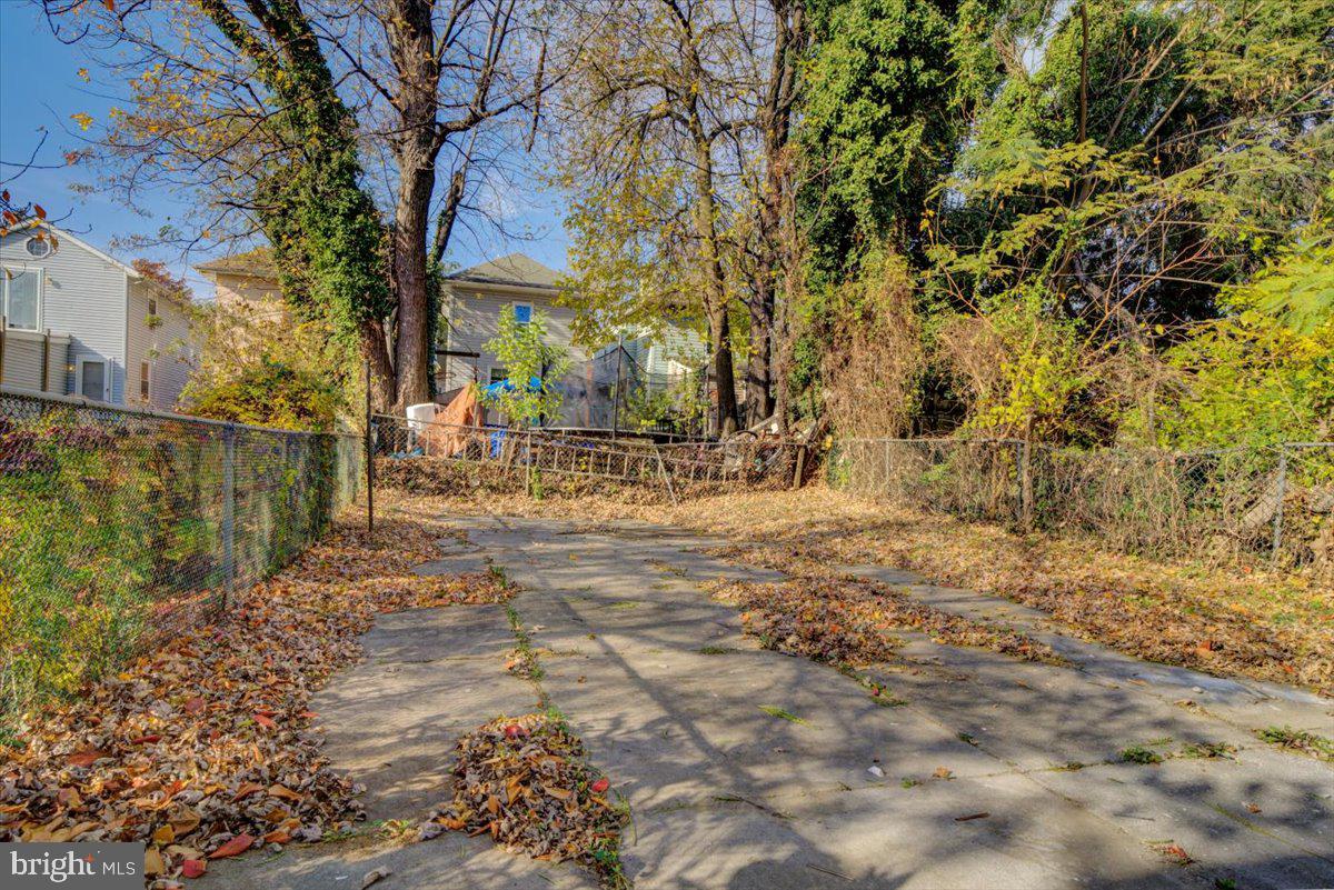 OAKLYN MANOR - Residential