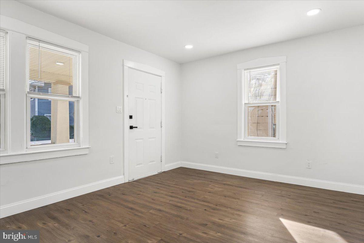 OAKLYN MANOR - Residential