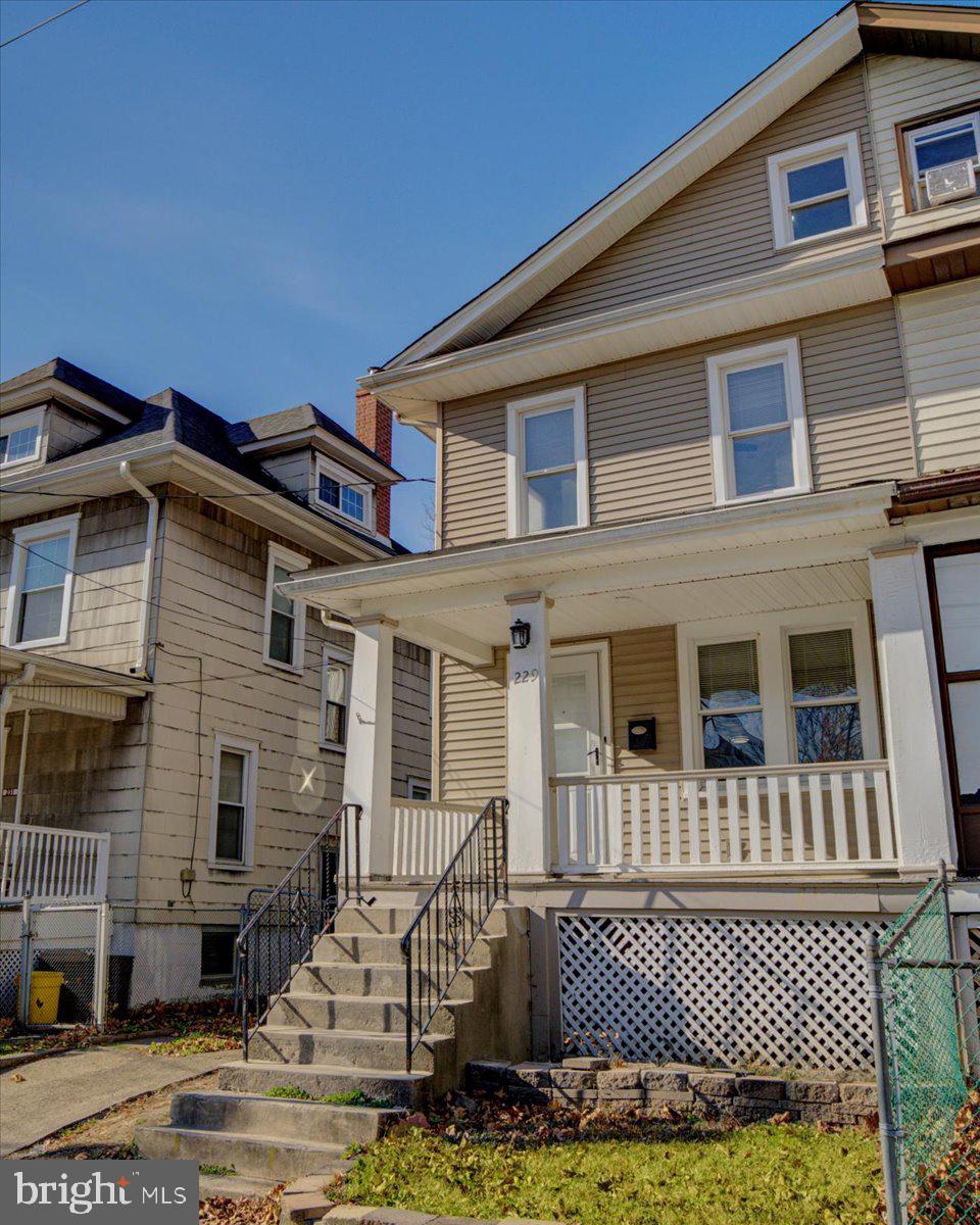 OAKLYN MANOR - Residential