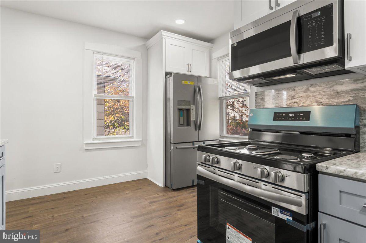 OAKLYN MANOR - Residential